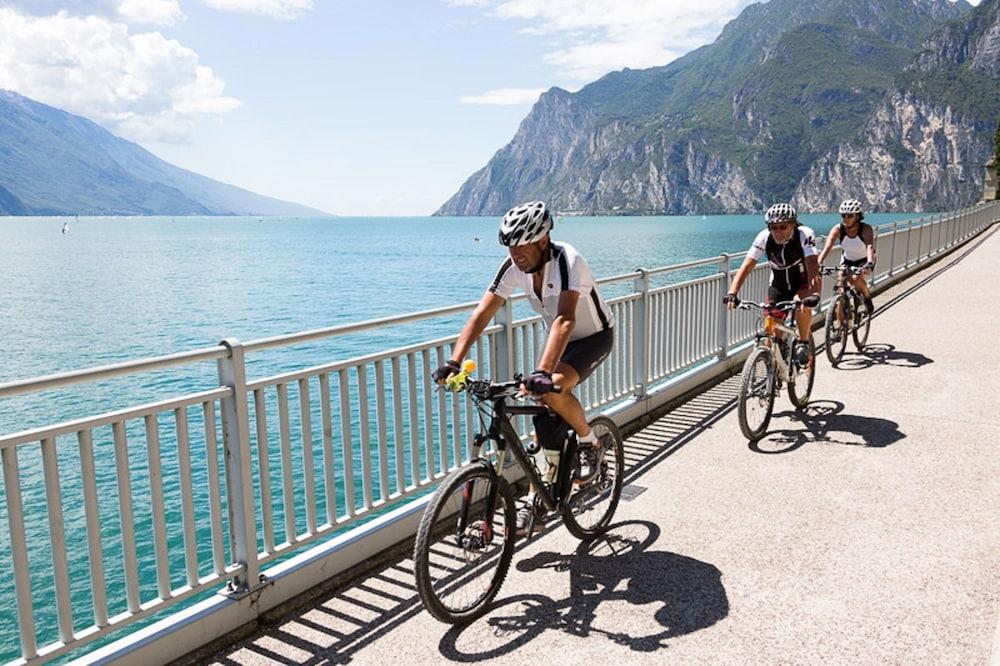 Hi Hotels Riva Del Garda Esterno foto