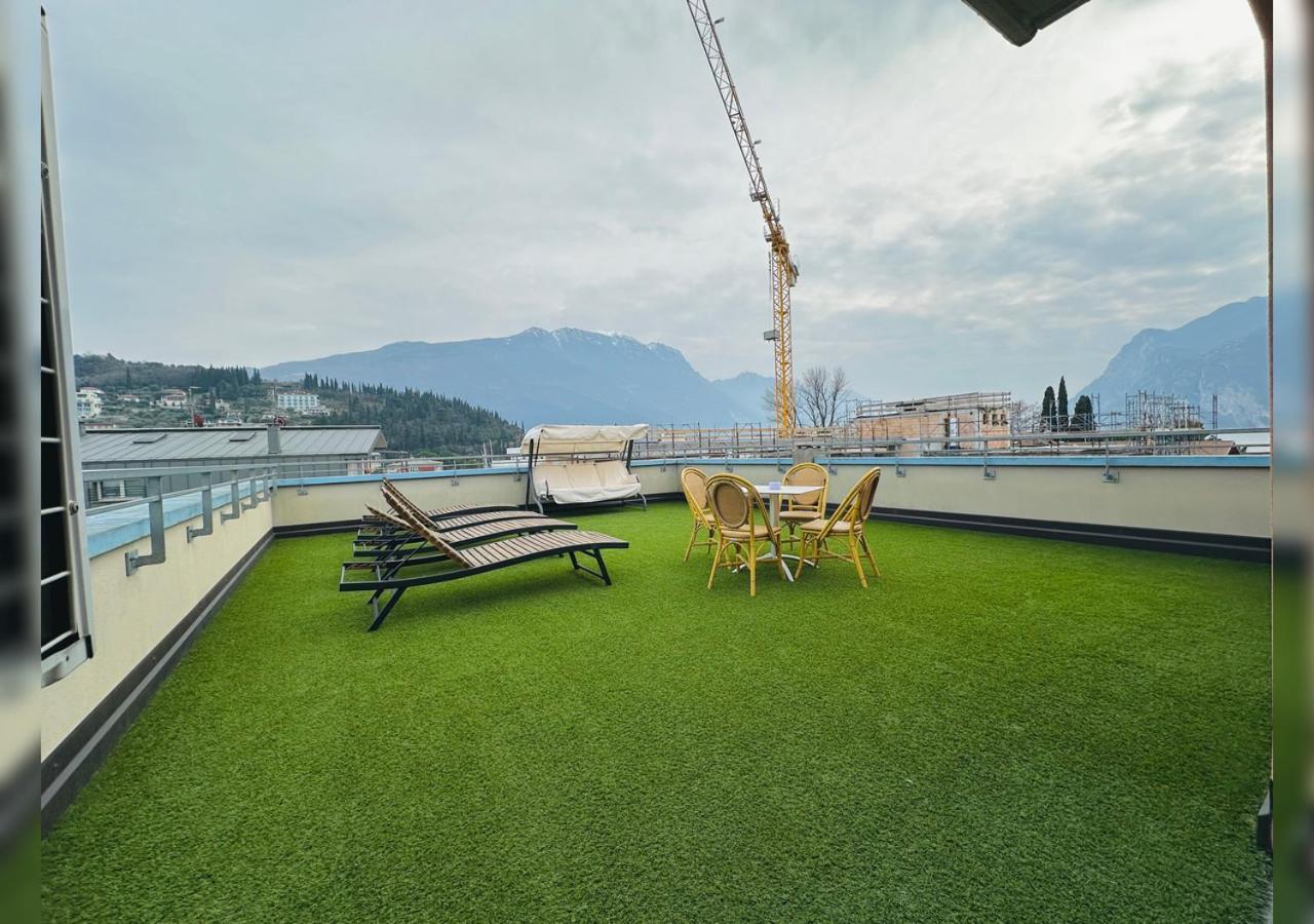 Hi Hotels Riva Del Garda Esterno foto